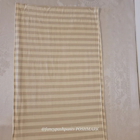 PATAGONIA summer high quality serged edge scarf wrap - Picture 12 of 17